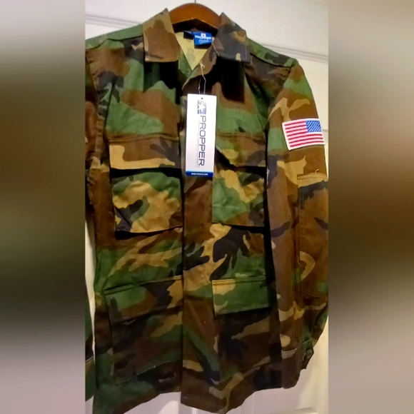 US Army uniform - Picture 1 of 3
